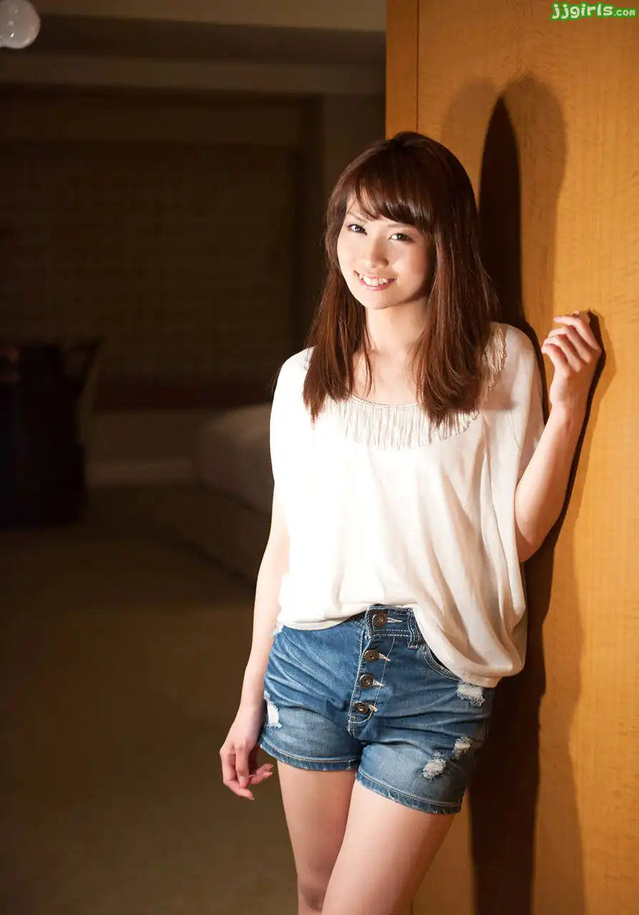 杉崎杏梨封面照片寫真