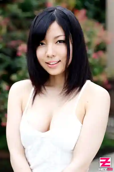 美波愛梨封面照片寫真