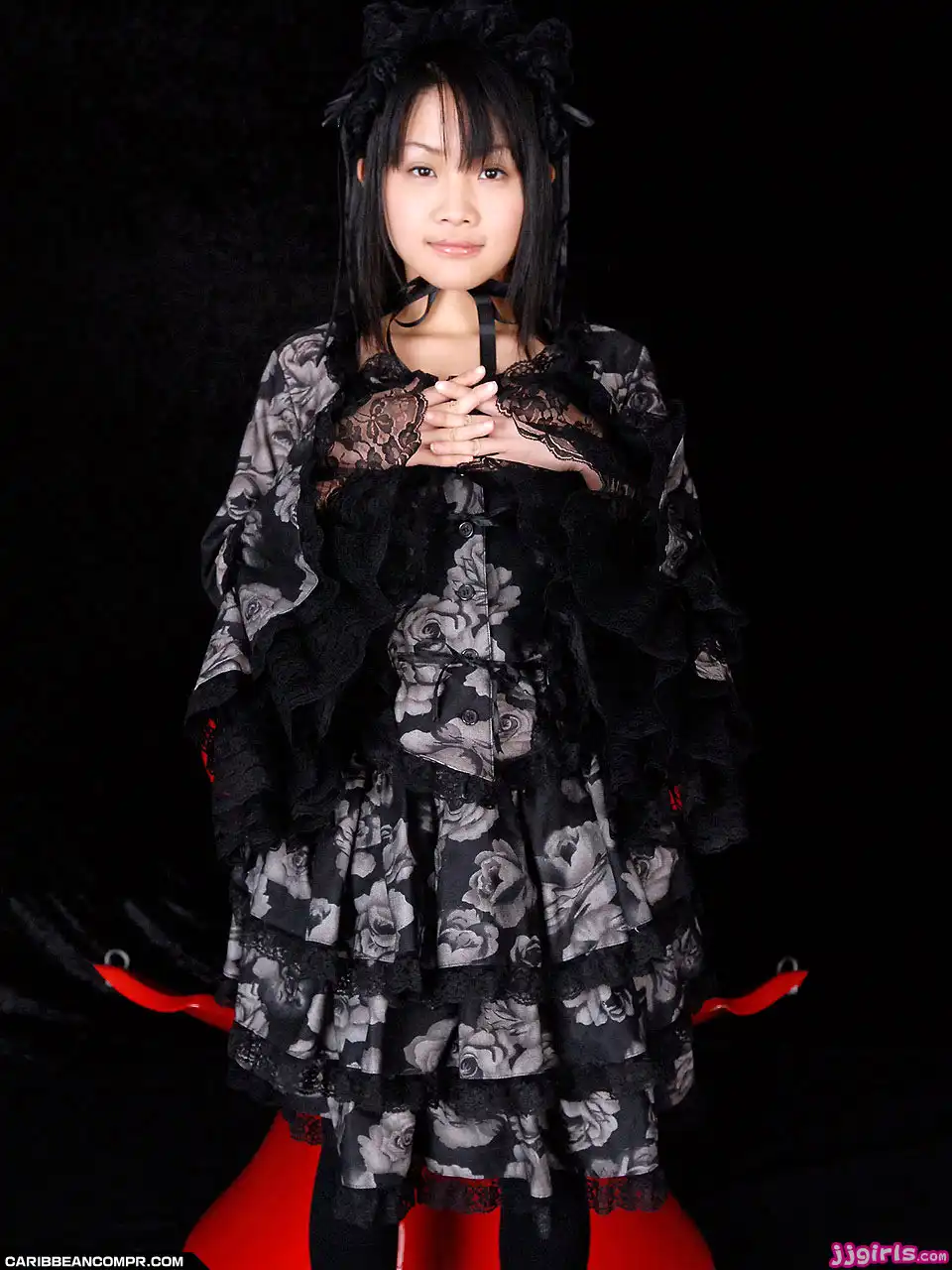 新城里美第80張寫真