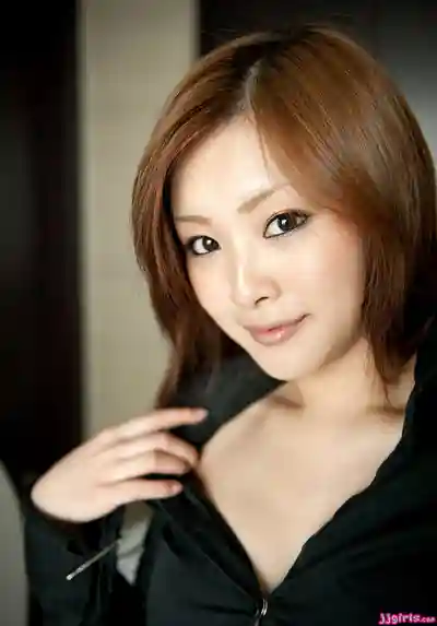 石川鈴華封面照片寫真