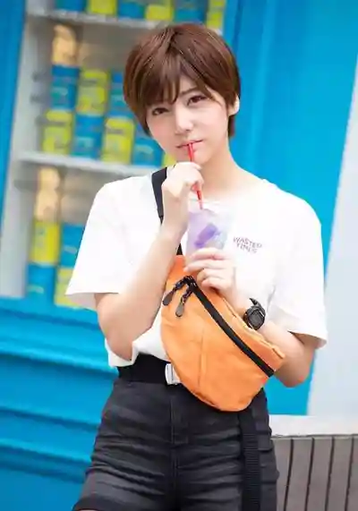 小岩伊都封面照片寫真