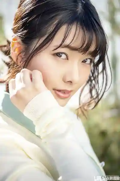 小泉日向封面照片寫真