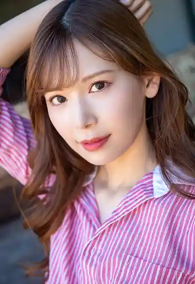 明里紬封面照片寫真