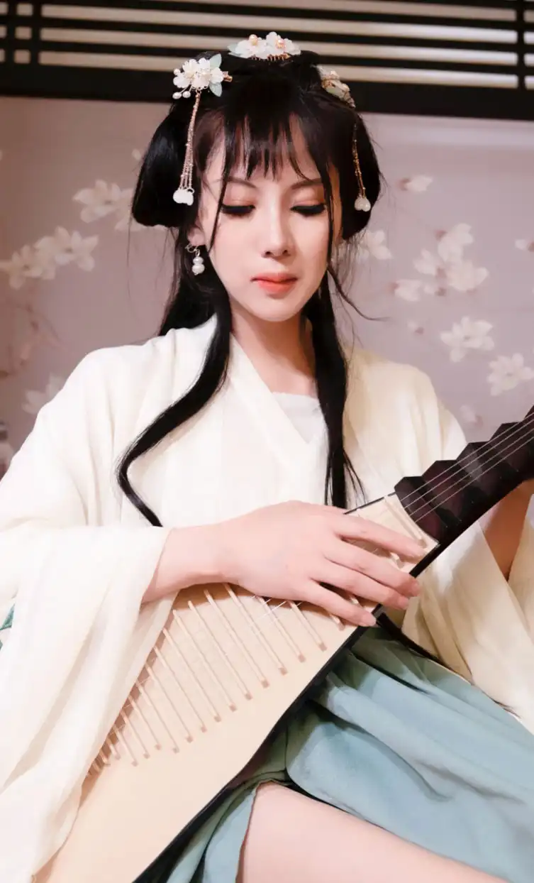 白若冰第2張寫真