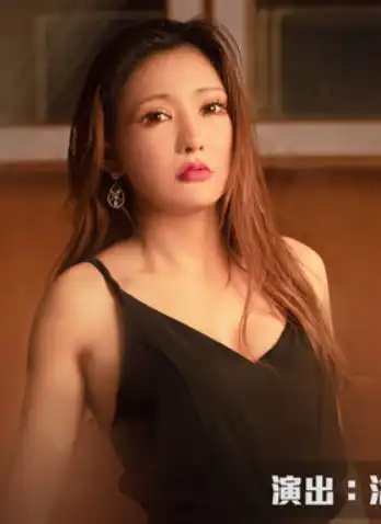 洛若第1張寫真