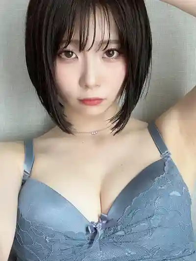 葵伊吹封面照片寫真