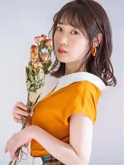 天然美月封面照片寫真