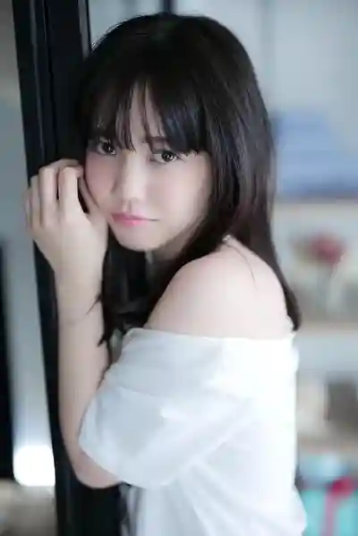 工藤由羅封面照片寫真