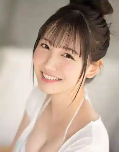 三田真鈴封面照片寫真