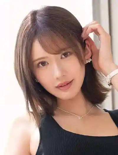 七瀨詩音封面照片寫真
