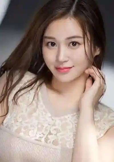 蘆名穗花封面照片寫真