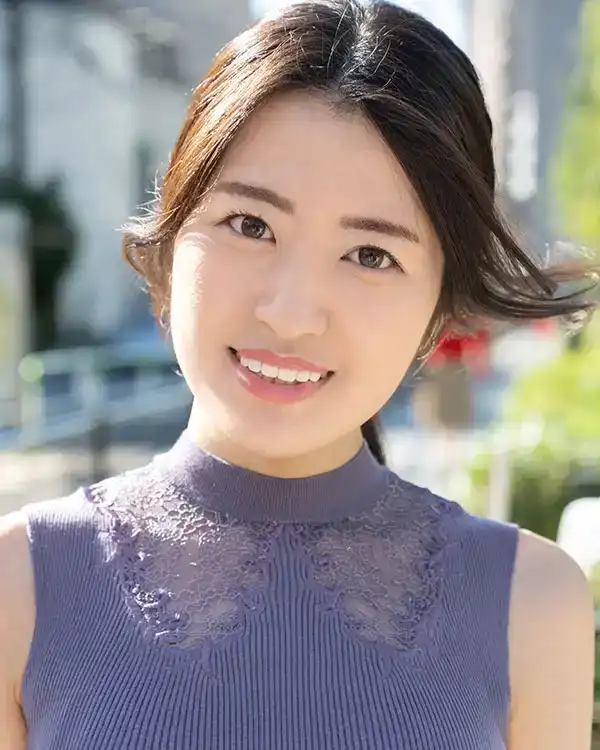  希純花梨第2張寫真