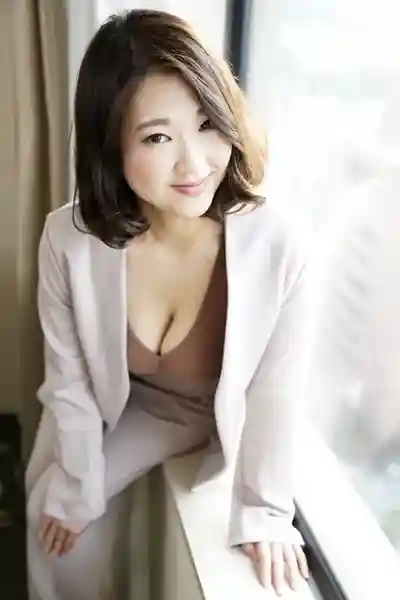 水川由里封面照片寫真