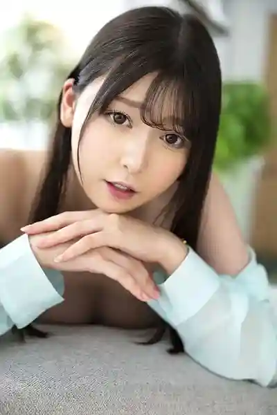 竹内美涼封面照片寫真