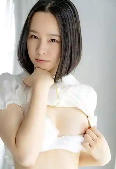 初乃文香封面照片寫真