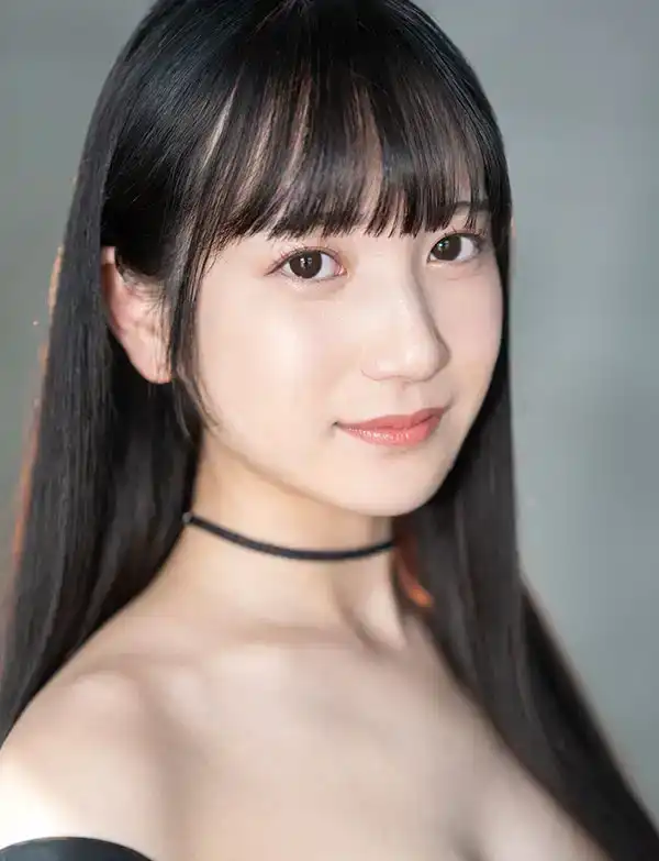 西尾真里奈第1張寫真