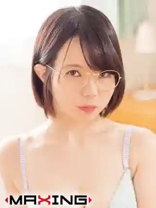 初愛寧寧封面照片寫真