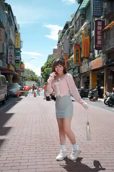 TWDM-001 [台灣女優]台北撩妹大作戰！南國小可愛現場拿下！台灣素人啦啦妹居然這麼開放？！社交軟件直接開撩！ 的劇照1