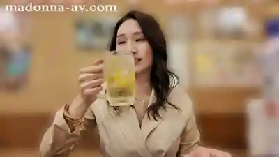 ACHJ-061 偶爾也想放肆撩騷一把！Madonna專屬 究極美熟女 木村玲衣親自上門服務啦 ~ 木村玲衣 的劇照1