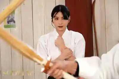 START-310 冷豔薙刀劍士我的童貞喪失物語 ~ 本莊鈴  的劇照5