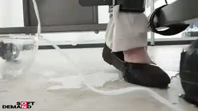 SDJS-315 電自慰棒連續潮吹實驗：陰道刺激到崩潰會怎樣？SOD女子社員6人參加測試到小穴徹底決堤！明明不想高潮身體卻不受控地抽搐求歡 SOD性科學實驗室報告 REPORT 19 ~ 相月菜緒 八森若菜 清巳麗乃 三葉彌生 雨宮あや花 遠山まき 的劇照11
