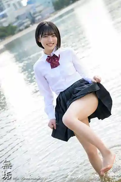 MUDR-316 青春制服少女翹課旅行跟老爸級大叔舌吻約會瘋狂開房 ~ 虹村由美的劇照10