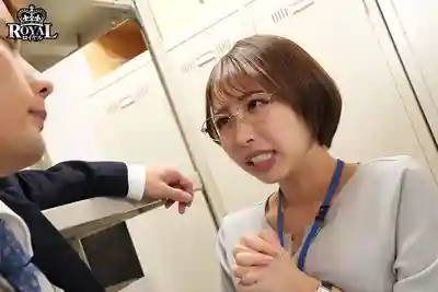 ROYD-240 幫你舔小弟弟就假裝是我男友啦！為了安撫催婚的爸媽，我成了超可愛同事的一日男友 ~ 宍戶里帆的劇照5