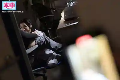 HMN-697 幹不了粗活卻囂張到爆的現場女監督，被猛男們狂抽猛插幹到崩潰內射輪番上 ~ 倉本菫的劇照15