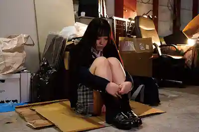 UMSO-595 離家少女的肉體回報：大叔謝謝你！收留我的報答就是陪你爽一下 VOL.03 ~ 藤田梢 皆瀨明裏 的劇照11