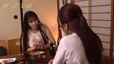 START-299 男友傾訴的夢中情人職場女強人上司被我偏愛蕾絲NTR了 ~ 戀渕桃菜 大槻響的劇照15