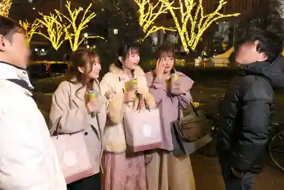 SVDVD-967 在聖誕節結婚簡直是垃圾！自稱單身的逆鱗美女竟然主動搭訕高富帥，亂搞一通後懇求中出懷孕16次射精！~若宮穗乃 靜河 末廣純的劇照3