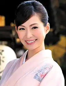 潮见百合子