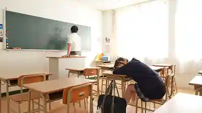 FJIN-077 濕吻舔乳頭挑逗超誘人 口水直流淫舌口技把老師拉下水 痴女學生稱霸校園 ~ 倉木詩織的劇照17