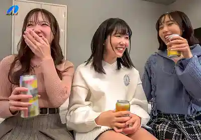 XVSR-819 AV女優與男優的真實聯誼監控實錄 ~ 白石環奈 音羽美鈴 福田もも的劇照18