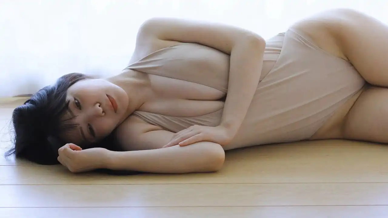 紫藤留衣第378張寫真