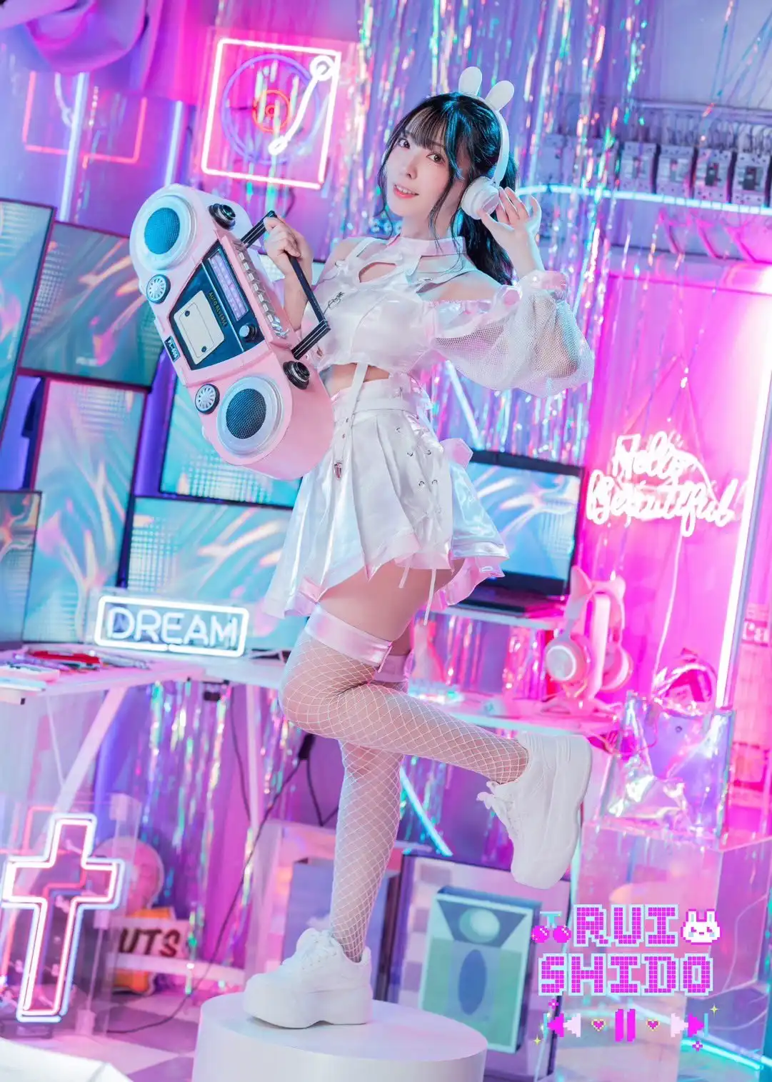 紫藤留衣第402張寫真