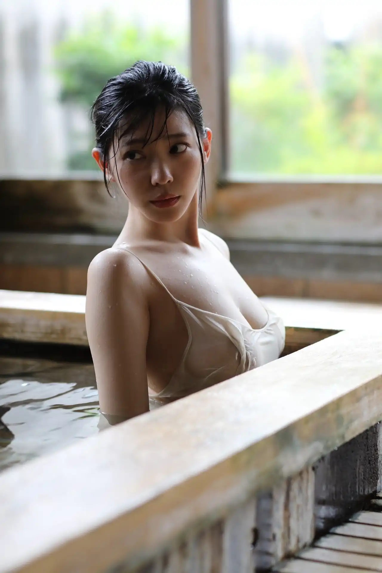 紫藤留衣第593張寫真