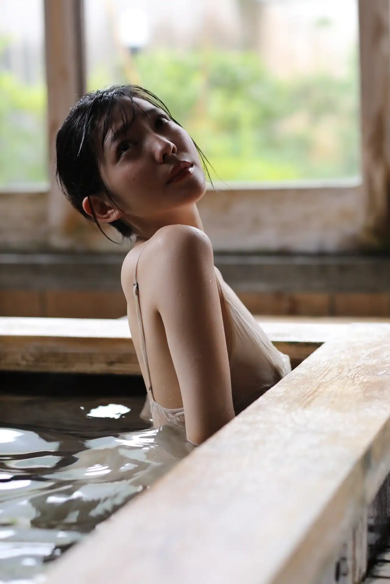 紫藤留衣第570張寫真