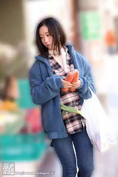 MFYD-019 新人出道！優良家庭長大，工作結婚…外表文靜優雅人妻的真正內心卻是個超變態，高潮顏射不斷求幹的極品ACup 新妻 AV DEBUT~ 槇原とわ 的劇照10