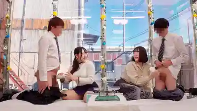 DVMM-252 魔鏡顏出MM號 美豔人妻限定  和閨蜜大PK！童貞男的逆搭訕射精對決 5 ~ 月見伊織 二宮和香 最上もも 逢阪瞳 鈴木真夕 的劇照8