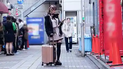 DOCD-063 高額即日現金！地雷系妹子被坑慘的內幕 ~ 靜河 前田美波 結月莉亞 的劇照14
