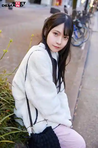 MOGI-139 背着男友偷偷來拍AV 戲劇社的宅女大學生被寢取中出 看似陰鬱實則是個愛Cosplay肉食系妹子 21歲 的劇照14