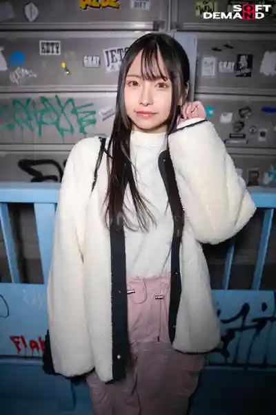 MOGI-139 背着男友偷偷來拍AV 戲劇社的宅女大學生被寢取中出 看似陰鬱實則是個愛Cosplay肉食系妹子 21歲 的劇照16