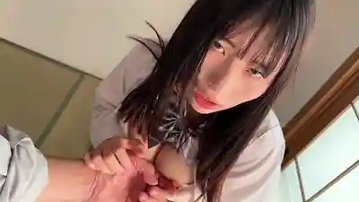 MILK-247 地味蘿莉超愛大叔們的大雞巴 ~ 鬆井日奈子 的劇照11
