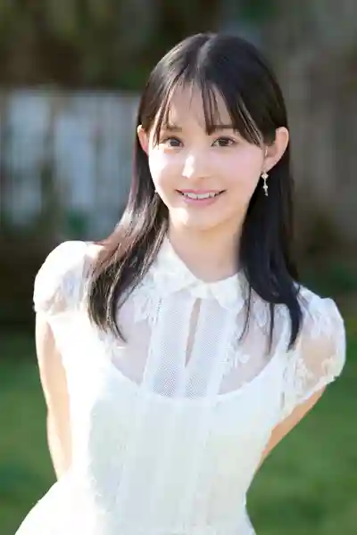 山田鈴奈 封面