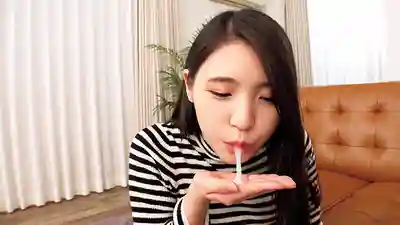 NGHJ-019 三十多歲的美豔人妻媽媽手把手教早泄童貞小弟弟爽到爆射不停 ~ 湊波流 三池小春 橘京花 的劇照5