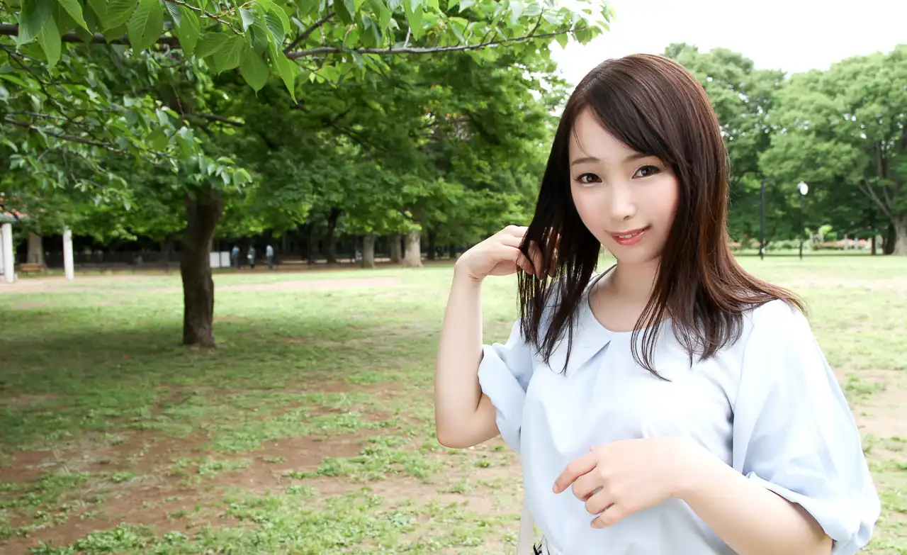 桐谷奈緒第100張寫真