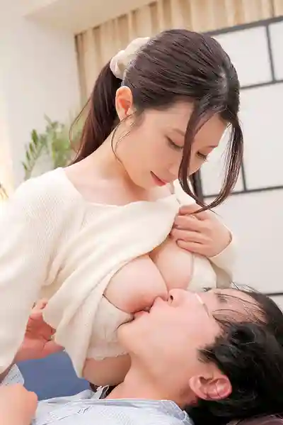 IENF-399 超甜幼師小姐姐！能讓煩惱的男人吸一吸你的奶子嗎？滿滿母性爆發的喂奶手活，硬到不行直接無套插入爽爆中出！ ~ 長澤りつ 谷梓 的劇照12