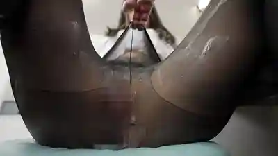 SW-1009 爲了心儀的女上司拼命工作，獎勵就是把黑絲襪塗滿潤滑油還能直接插入 ~ 五十嵐清華 天沢りん  的劇照13