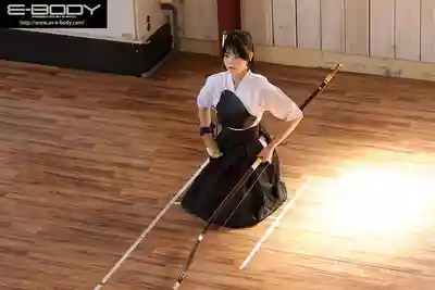 EBWH-210 弓道美少女新人出道！全國高校弓道大賽前八強 武道鍛煉出的完美身材 全心投入肉體SEX AV DEBUT ~ 淺風唯 的劇照14